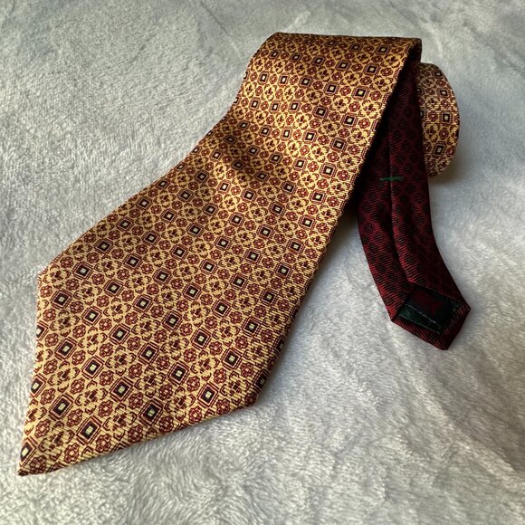 Vintage Tommy Hilfiger 100% Italian Silk Red & Gold Paisley 2 Tone Neck Tie - Picture 2 of 7